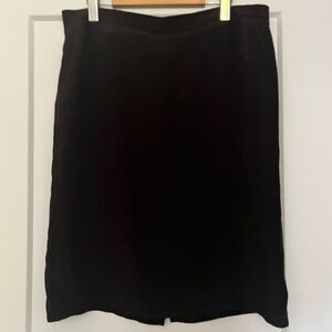 Vintage 💯 Silk Classic Tailored Staple Pencil  Skirt